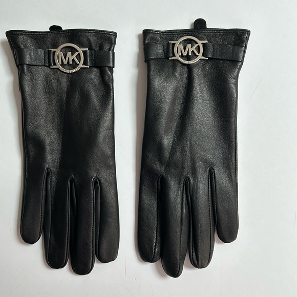 Michael Kors classic black leather gloves with silvertone MK logo hardware - Picture 1 of 6